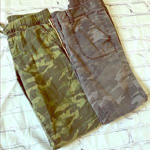 Camo print jeans/pants